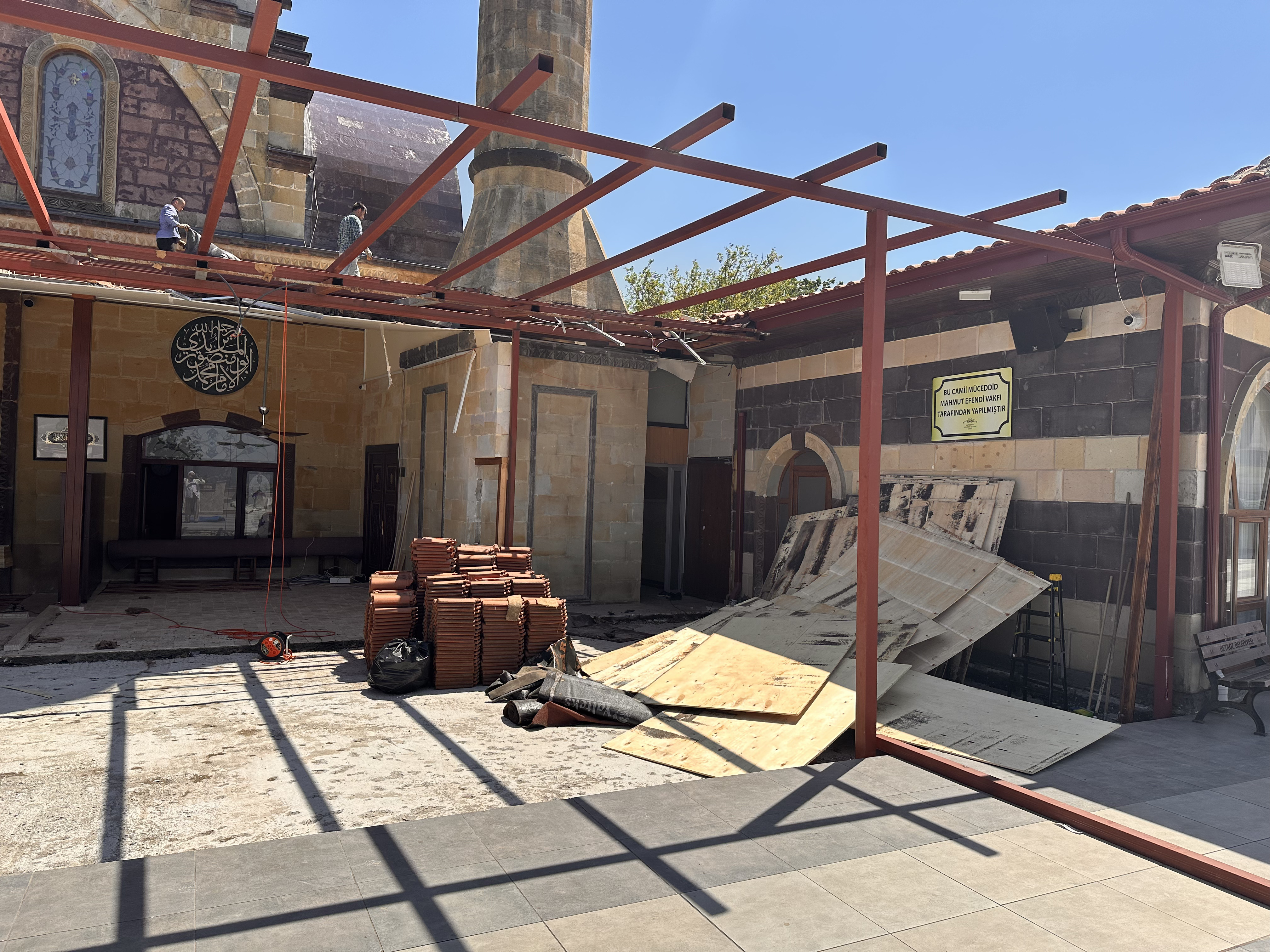 Mahmud Efendi Camii Şerifi Tadilatından Görüntüler 28,07,2026 Salı